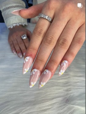 Feri Nails Instagram post